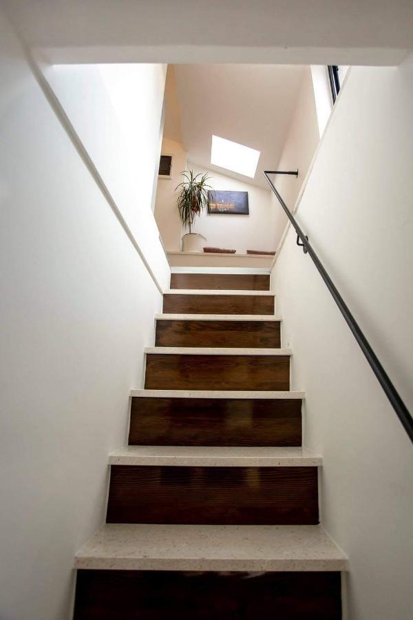 ˇdcˇ Modern Apartment Near The Church Ровинь Экстерьер фото