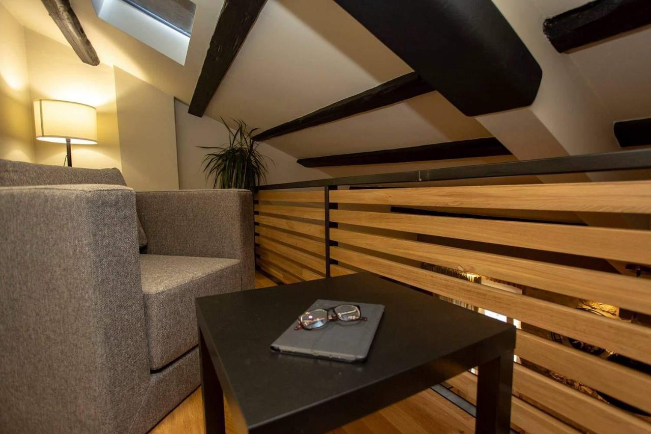 ˇdcˇ Modern Apartment Near The Church Ровинь Экстерьер фото