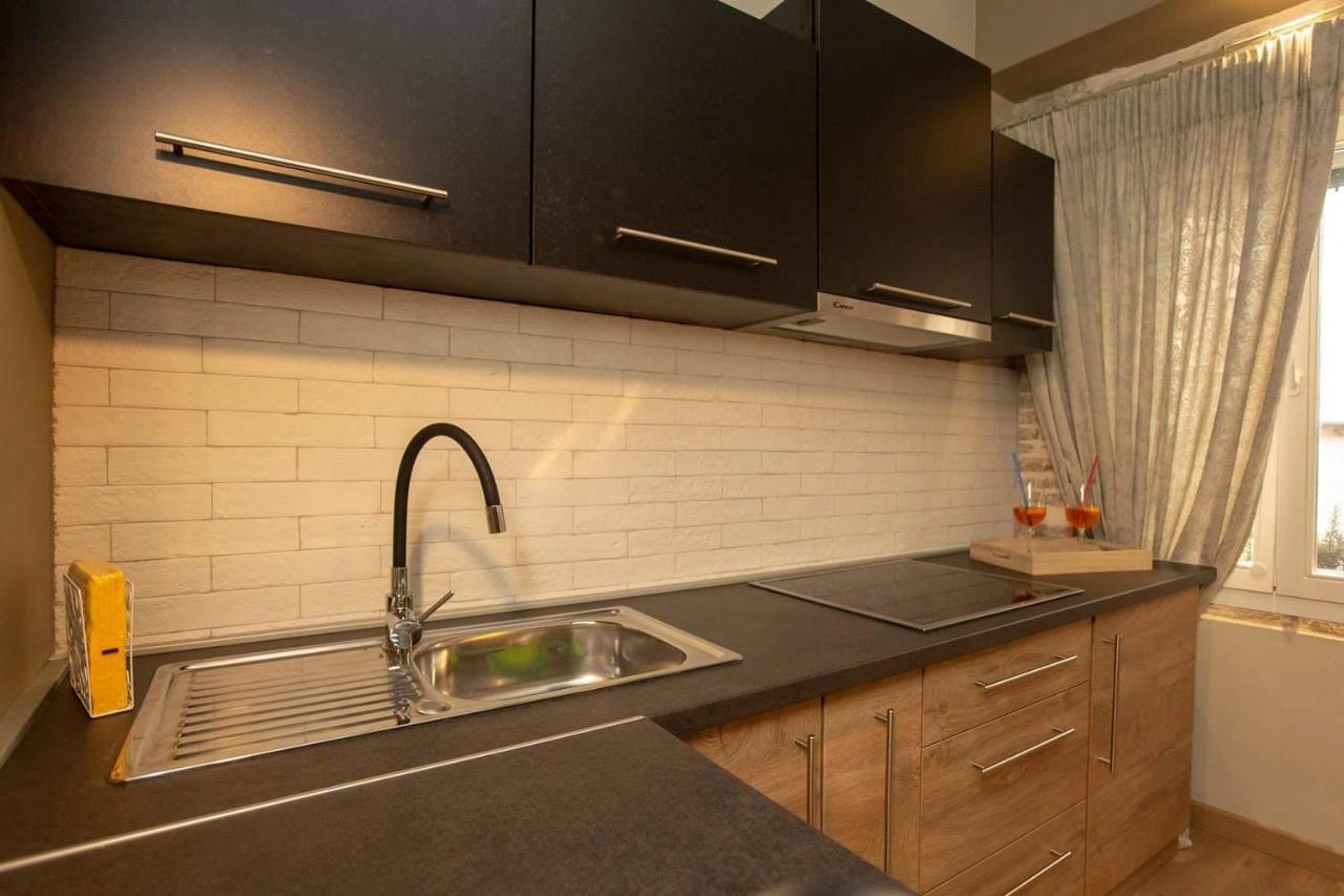 ˇdcˇ Modern Apartment Near The Church Ровинь Экстерьер фото